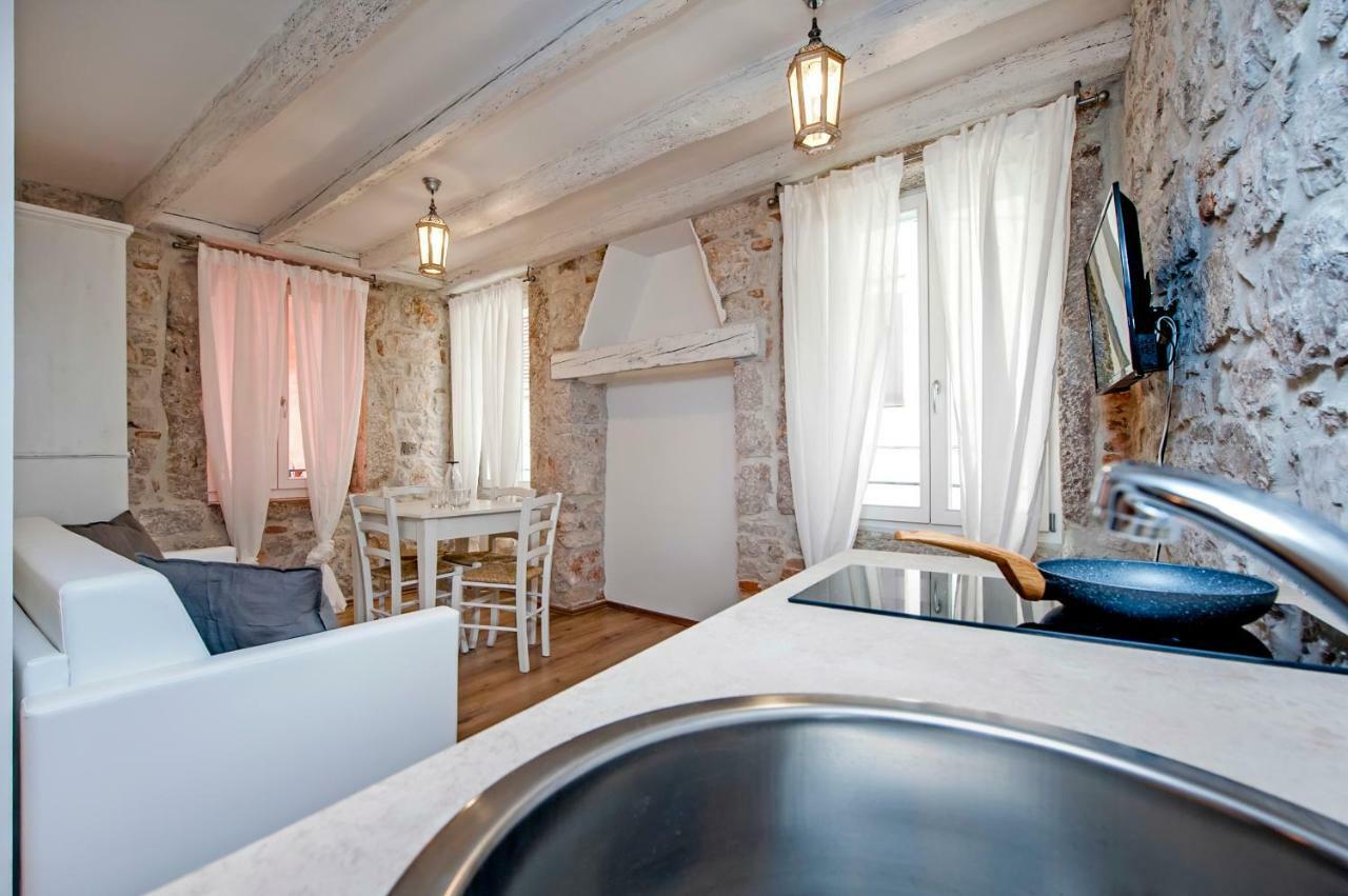 Apartments Casa Roccia Bianca Rovinj Extérieur photo