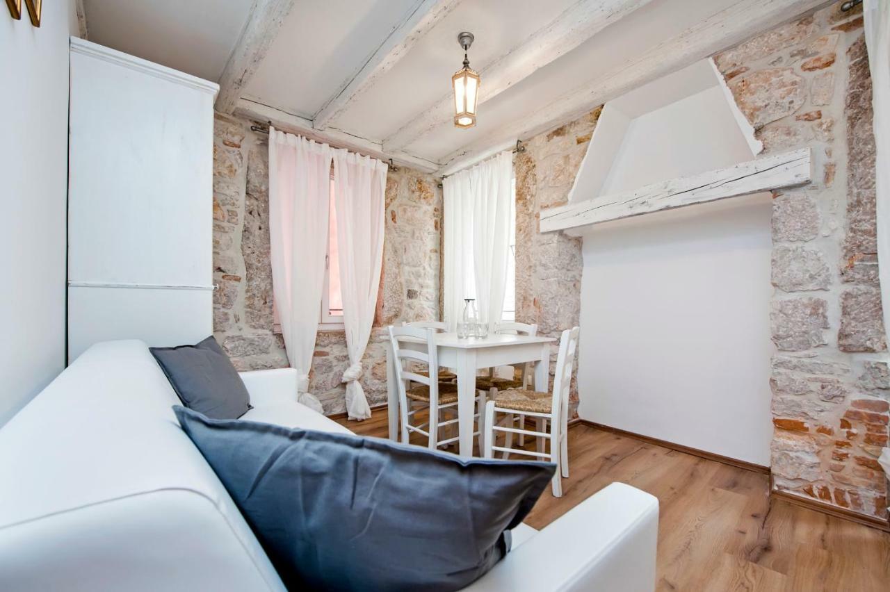 Apartments Casa Roccia Bianca Rovinj Extérieur photo